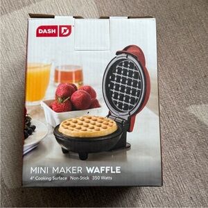 Dash Red Mini Waffle Maker